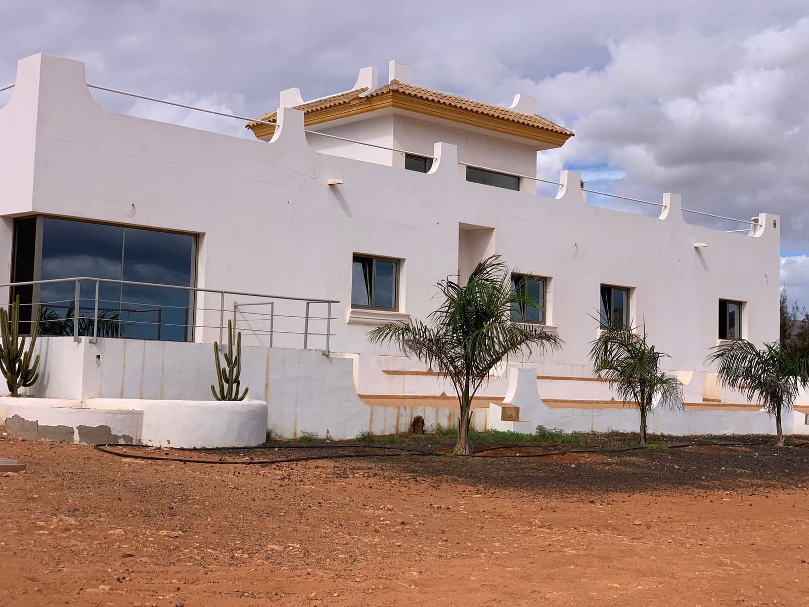 4 bedroom Villa for sale in Triquivijate with garage - € 590,000 (Ref: 8656546)