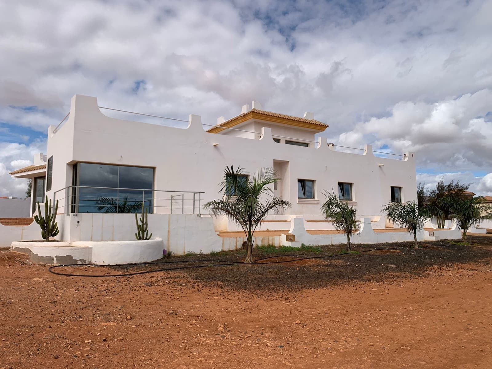 4 bedroom Villa for sale in Triquivijate with garage - € 590,000 (Ref: 8656546)