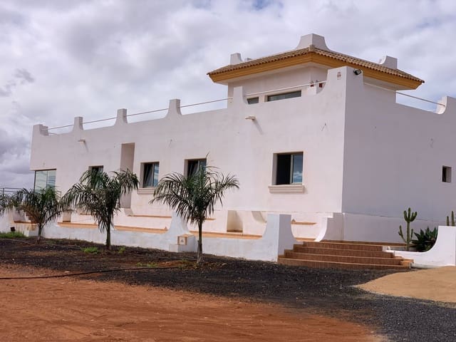 4 camera da letto Villa in vendita in Triquivijate, Antigua con garage - 590.000 € (Rif: 8656546)