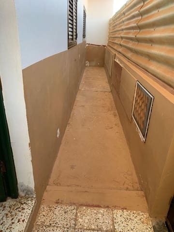 4 soveværelse Villa til salg i Antigua med garage - € 230.000 (Ref: 8852886)