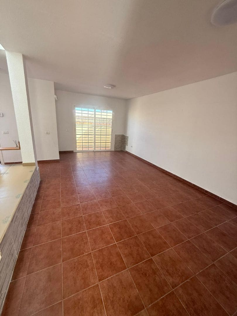 3 soveværelse Lejlighed til salg i Antigua med swimmingpool - € 249.000 (Ref: 8949424)