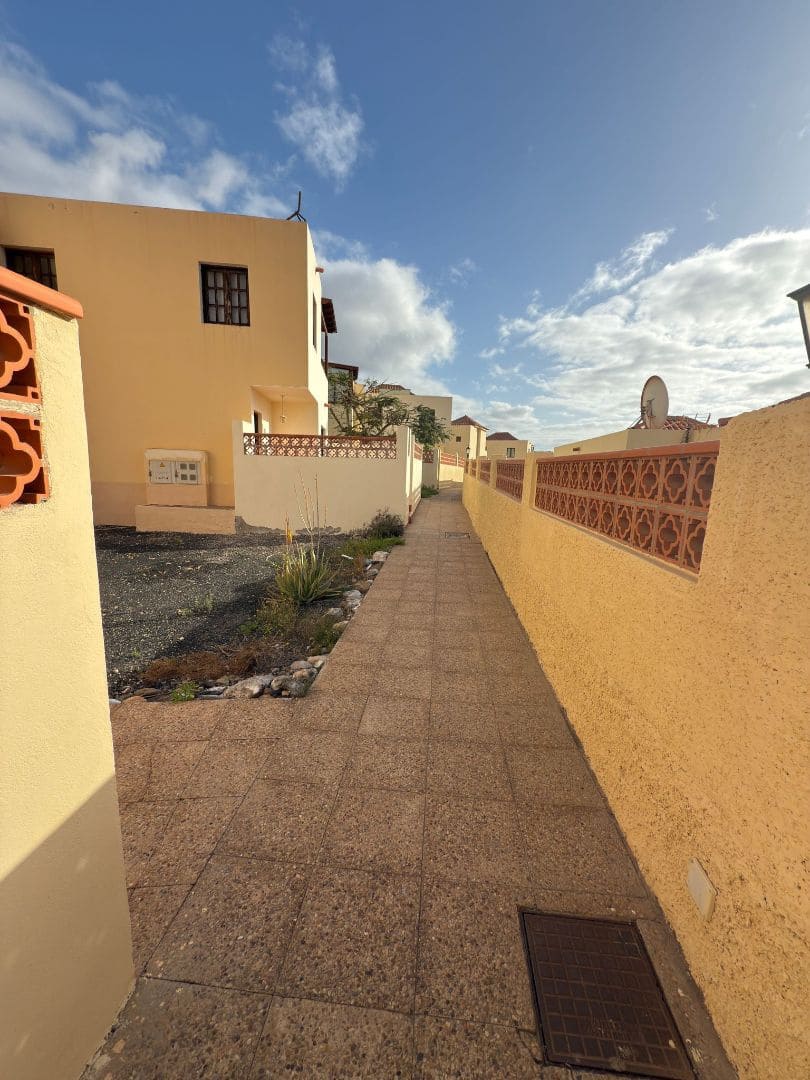 Apartamento de 3 habitaciones en Antigua en venta con piscina - 257.000 € (Ref: 8949424)
