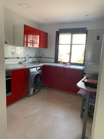 4 makuuhuone Huvila myytävänä paikassa La Oliva mukana uima-altaan 
autotalli - 550 000 € (Ref: 9227801)