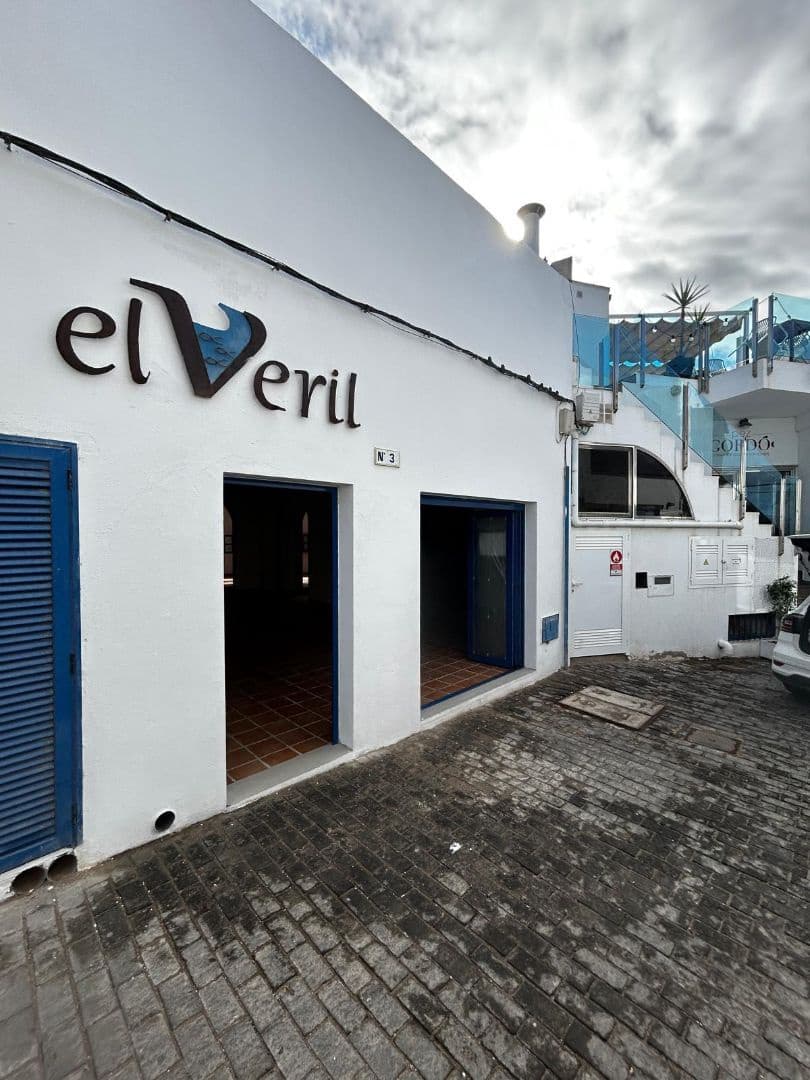 Kommersiell til salgs i La Oliva - € 400 000 (Ref: 9231390)