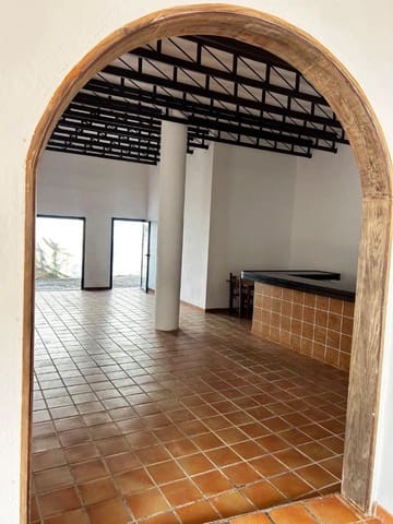 Kommersiell til salgs i La Oliva - € 400 000 (Ref: 9231390)