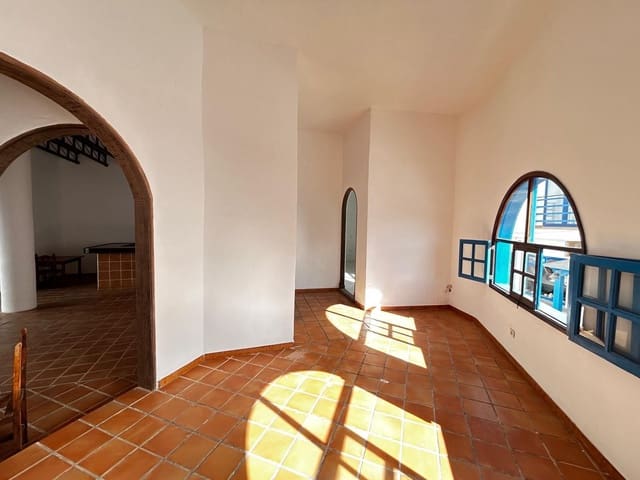 Kommersiell til salgs i La Oliva - € 400 000 (Ref: 9231390)