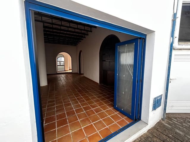 Kommersiell til salgs i La Oliva - € 400 000 (Ref: 9231390)