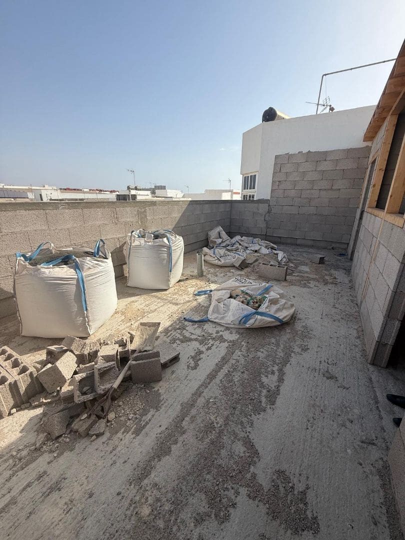 4 bedroom Apartment for sale in Puerto del Rosario - € 200,000 (Ref: 9308737)