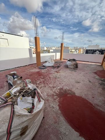 4 bedroom Apartment for sale in Puerto del Rosario - € 285,000 (Ref: 9436419)