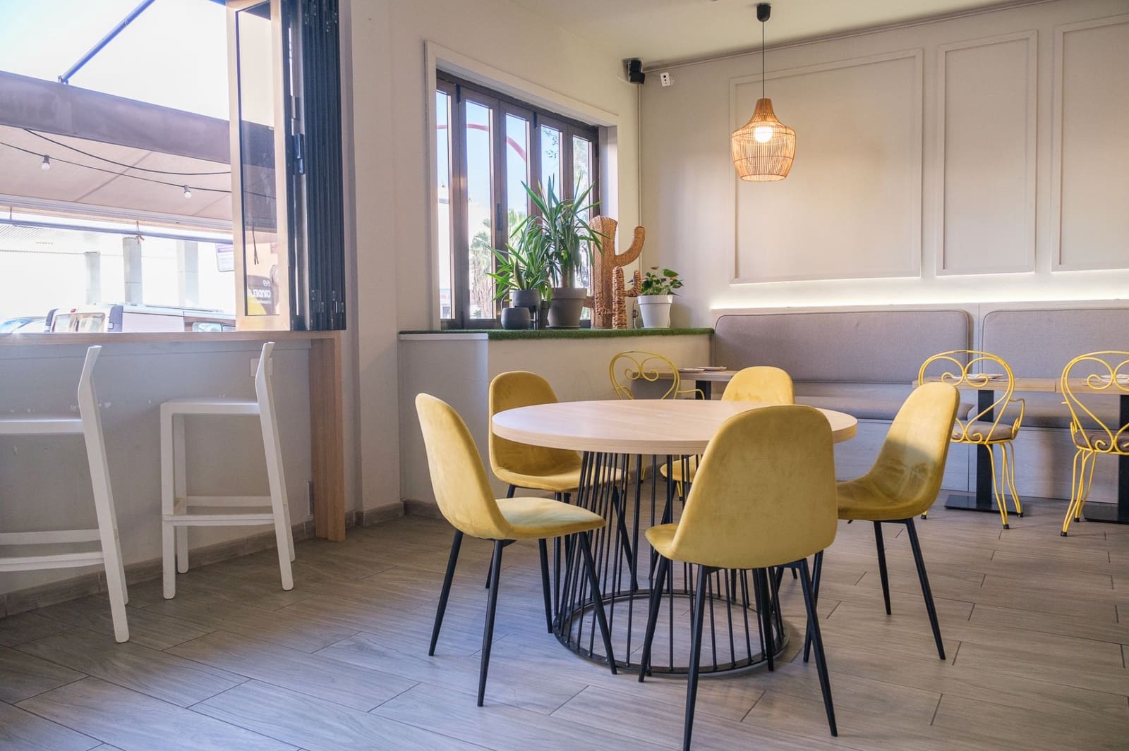 Commercial for sale in Puerto del Rosario - € 95,000 (Ref: 9503597)