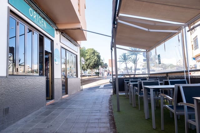 Commercial for sale in Puerto del Rosario - € 95,000 (Ref: 9503597)