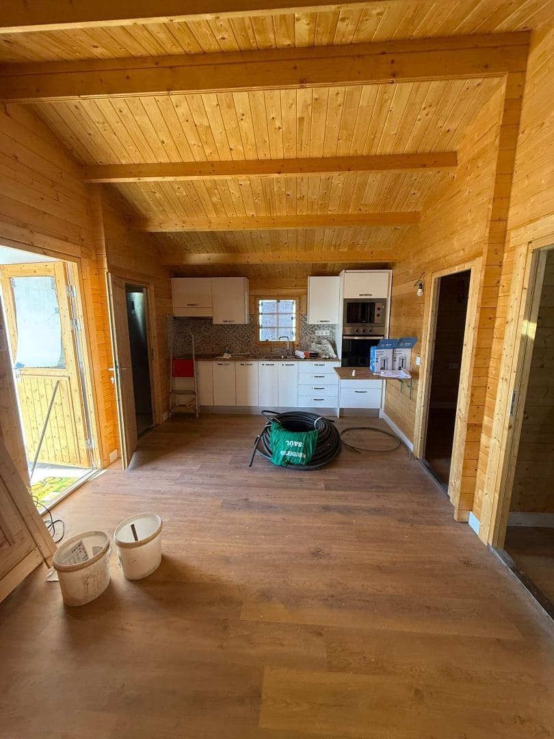 2 slaapkamer Houten huis te koop in Antigua - € 230.000 (Ref: 9646743)