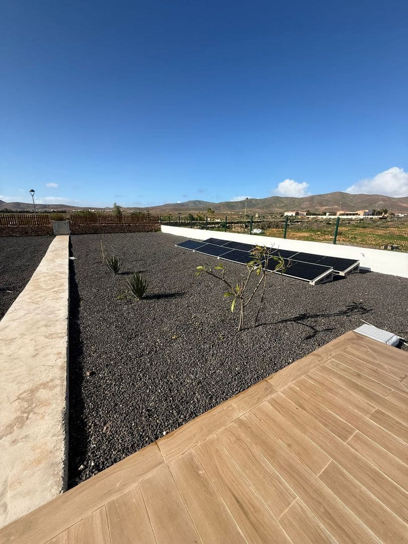 2 slaapkamer Houten huis te koop in Antigua - € 230.000 (Ref: 9646743)