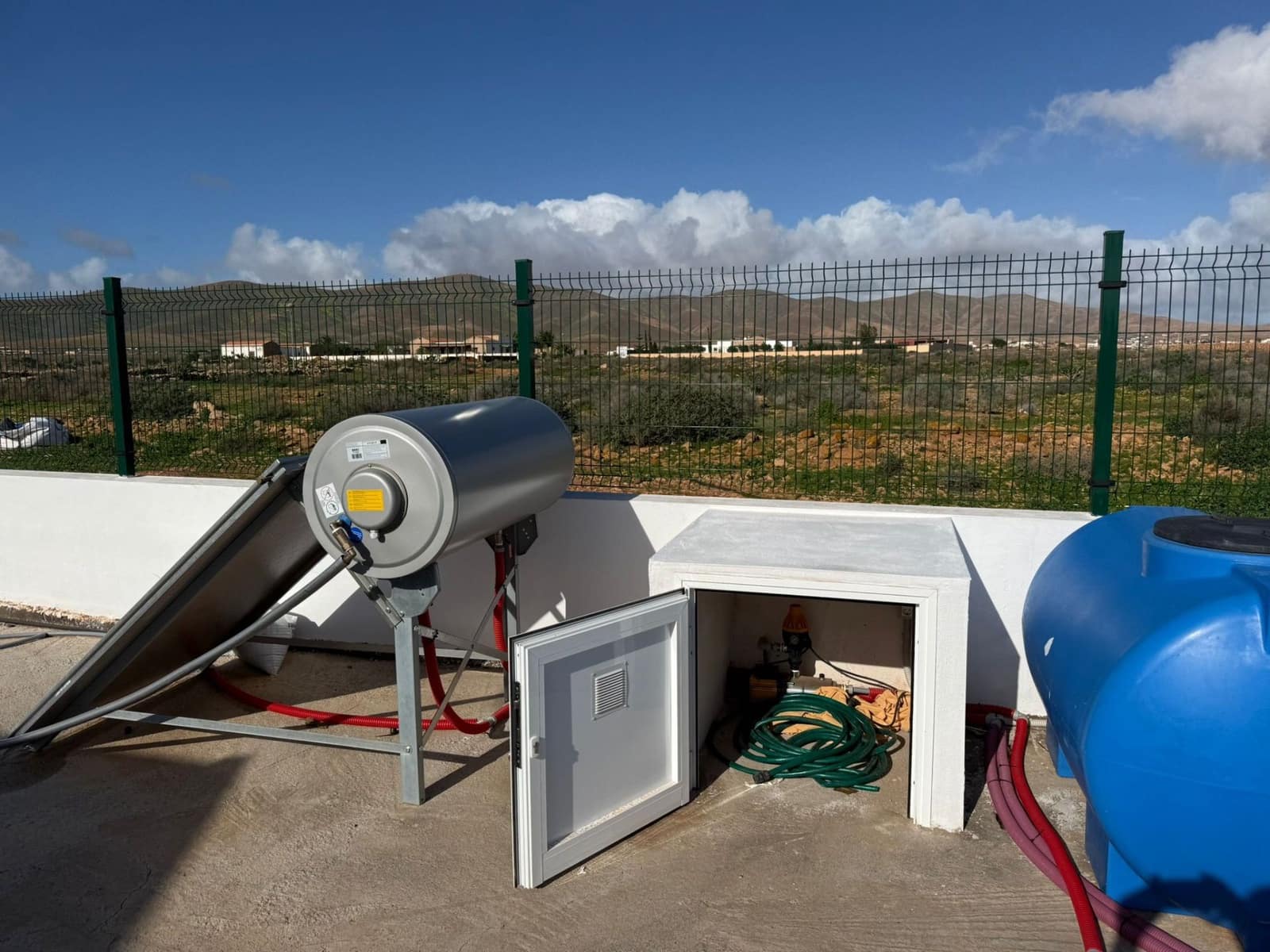 2 slaapkamer Houten huis te koop in Antigua - € 230.000 (Ref: 9646743)