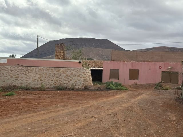 Finca/Casa di Campagna in vendita in Antigua - 450.000 € (Rif: 9646744)