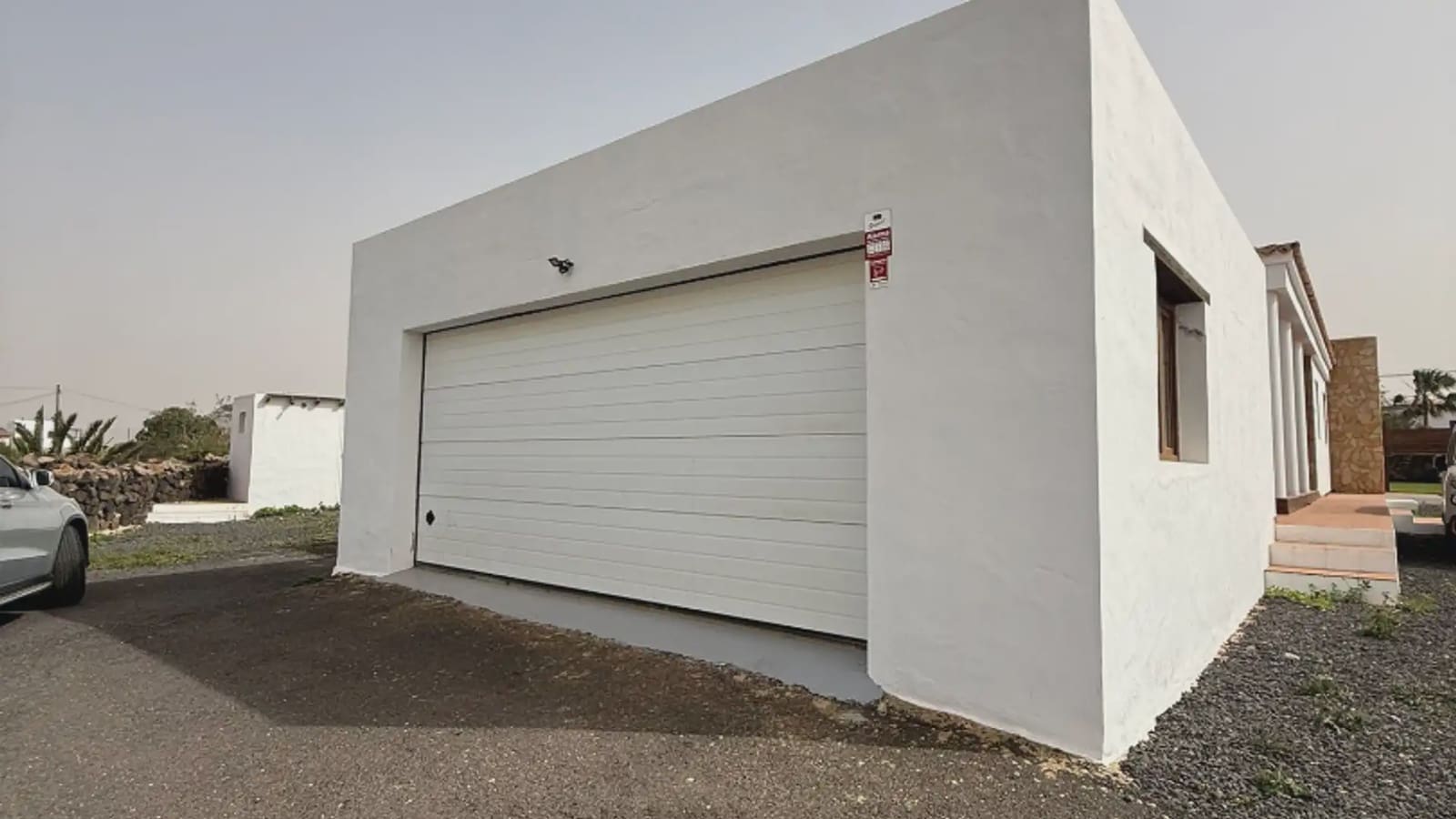 3 bedroom Villa for sale in La Oliva with pool garage - € 775,000 (Ref: 9740059)