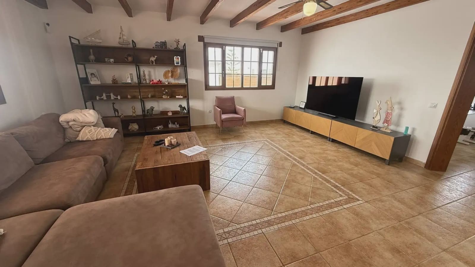 3 bedroom Villa for sale in La Oliva with pool garage - € 775,000 (Ref: 9740059)