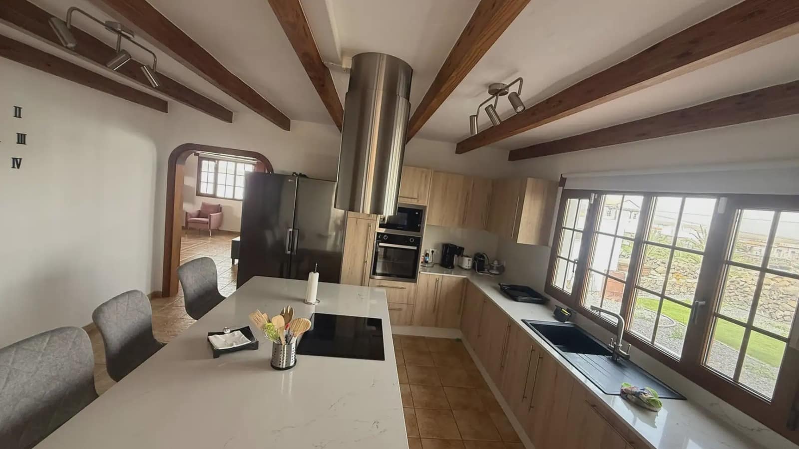 3 bedroom Villa for sale in La Oliva with pool garage - € 775,000 (Ref: 9740059)