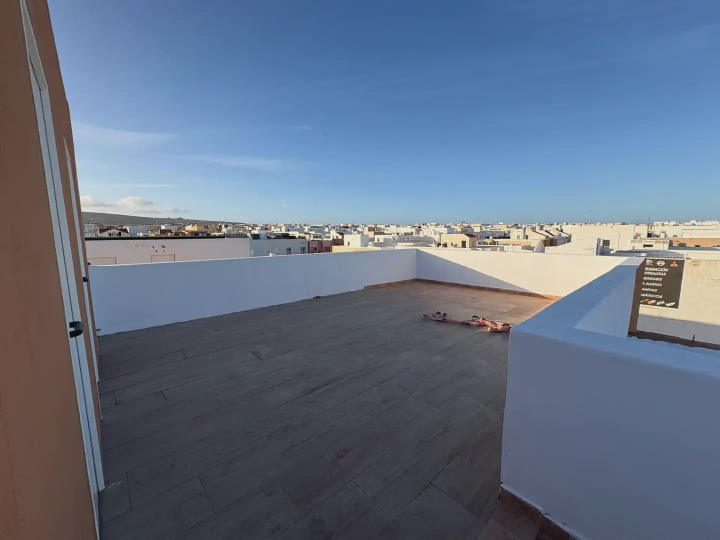 2 bedroom Apartment for sale in Puerto del Rosario - € 180,000 (Ref: 9779117)