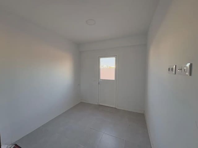 Apartamento de 2 habitaciones en Puerto del Rosario en venta - 180.000 € (Ref: 9779117)