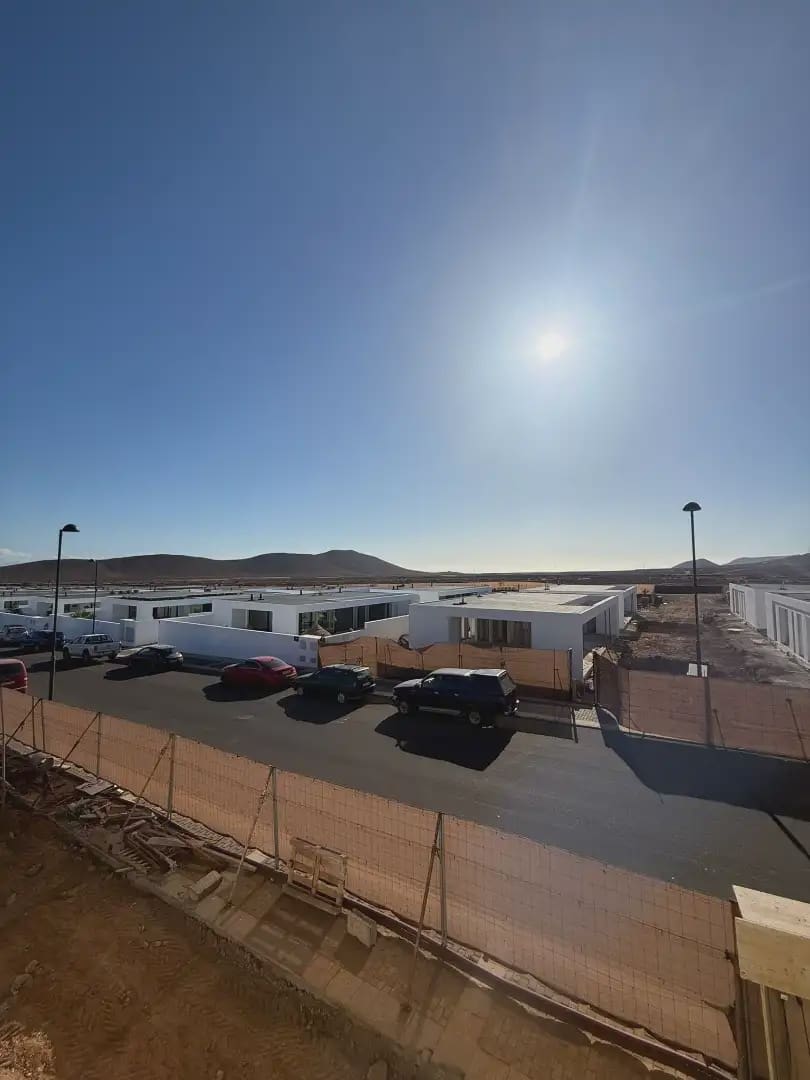 3 bedroom Villa for sale in La Oliva with pool - € 588,000 (Ref: 9798435)