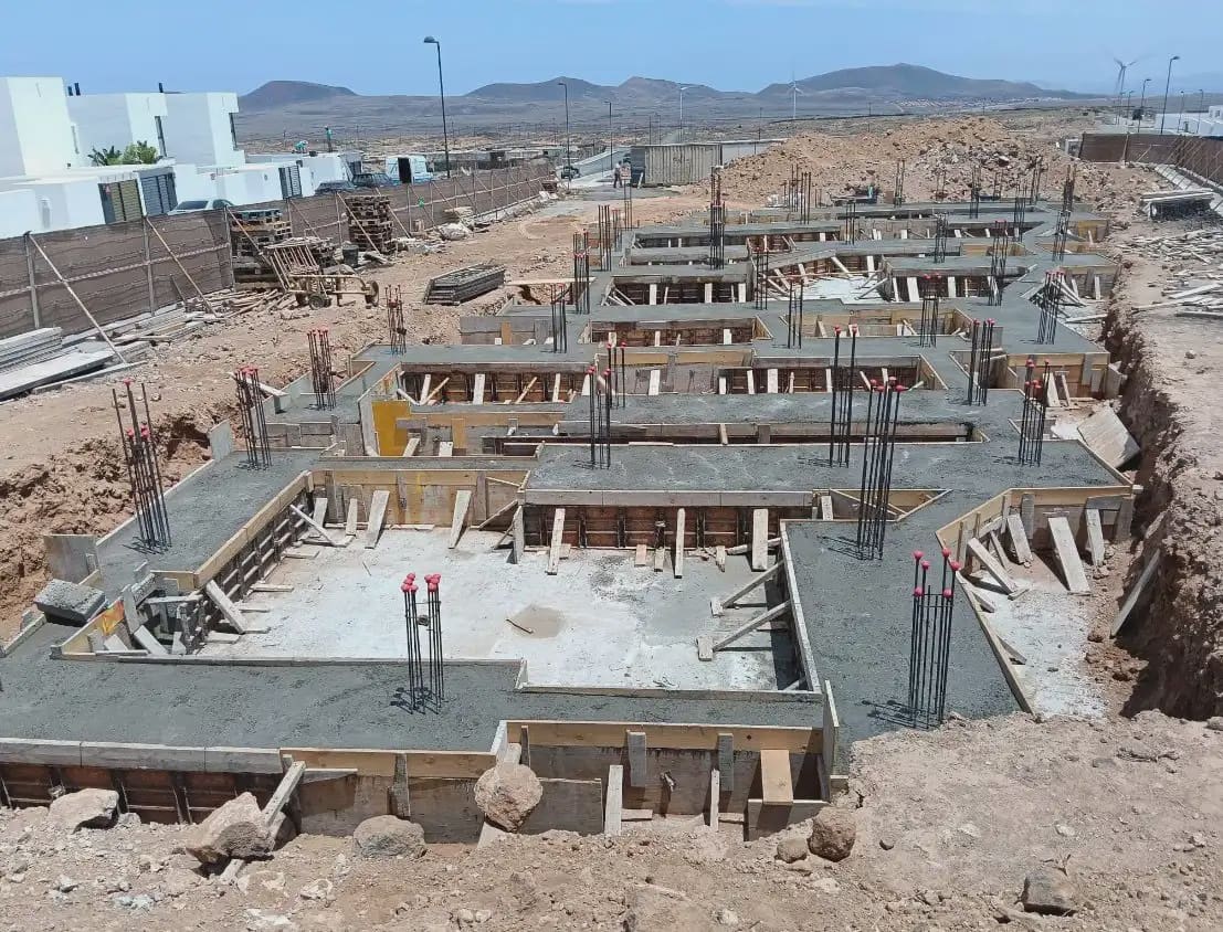 3 bedroom Villa for sale in La Oliva with pool - € 588,000 (Ref: 9798435)