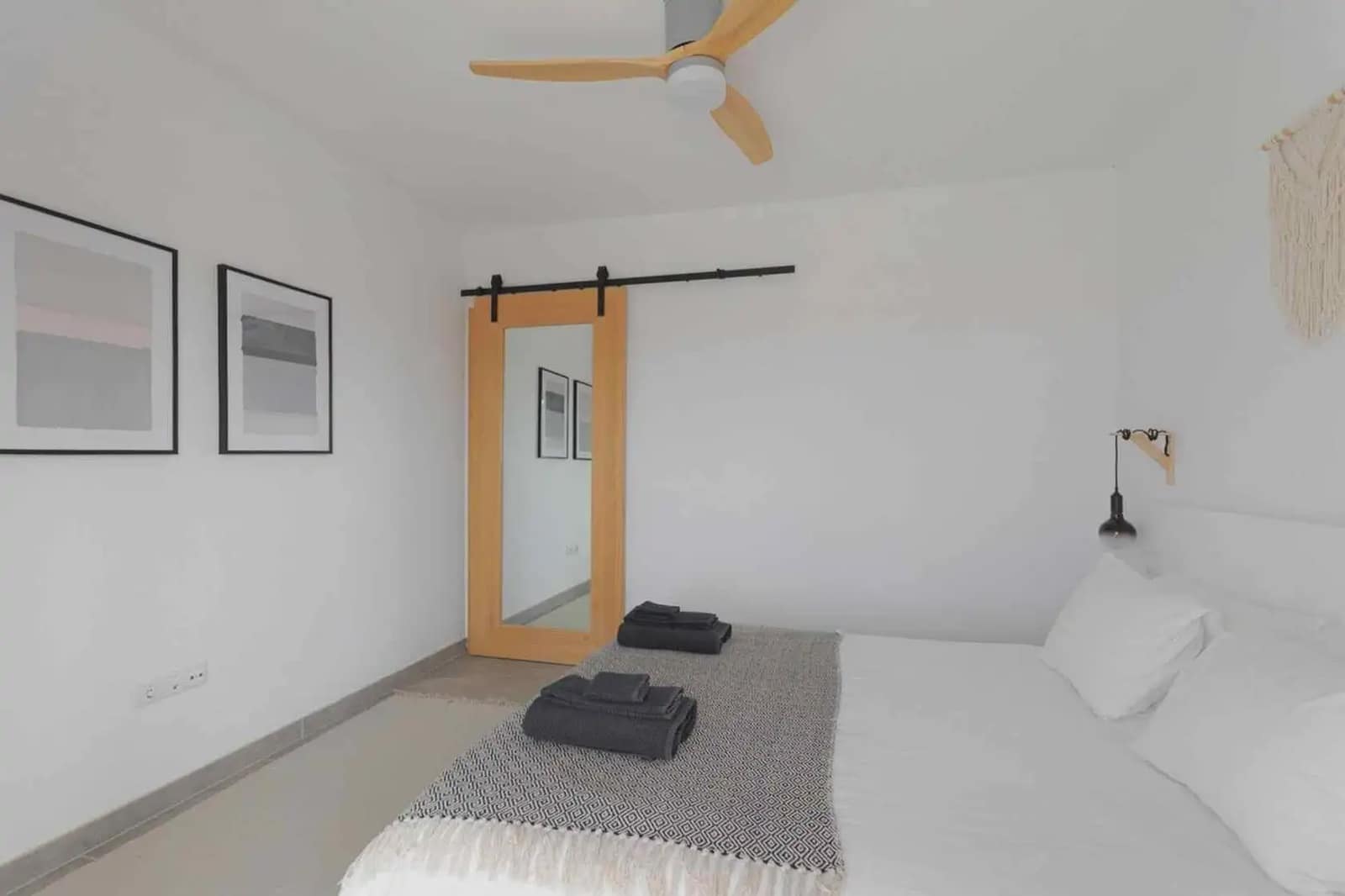 5 soverom Villa til salgs i La Oliva med svømmebasseng garasje - € 680 000 (Ref: 9965988)