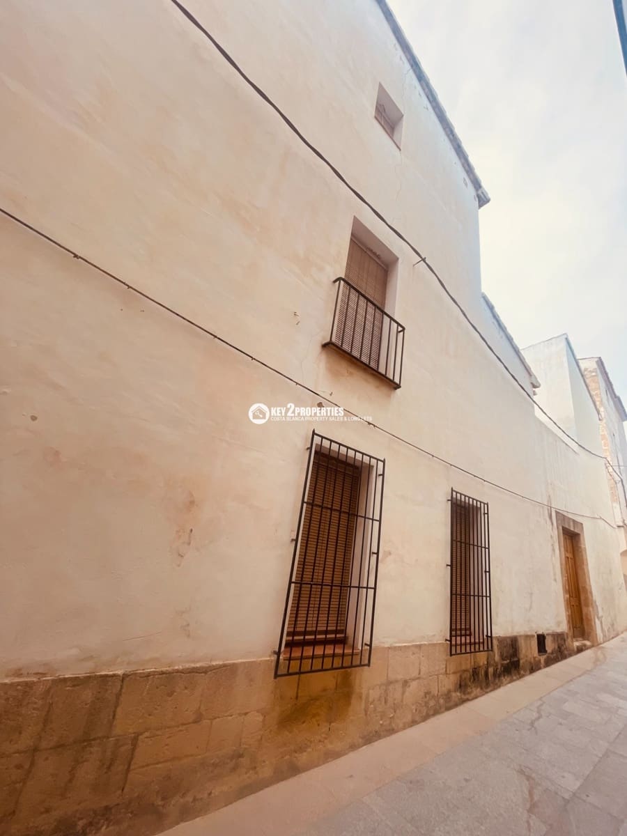 7 bedroom Townhouse for sale in Javea / Xabia - € 700,000 (Ref: 8018095)