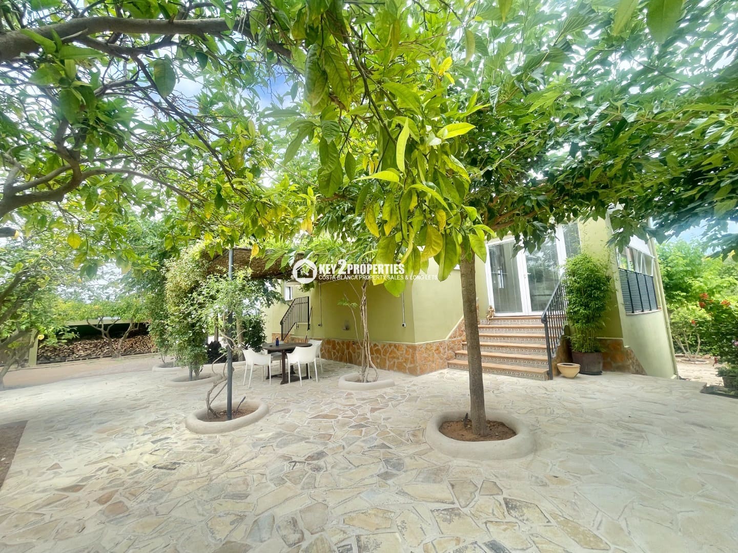 4 soverom Villa til salgs i Pedreguer med svømmebasseng garasje - € 570 000 (Ref: 8917346)