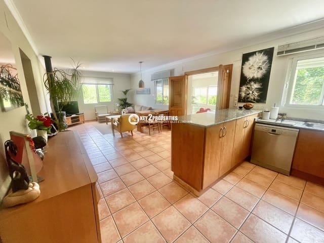 4 soverom Villa til salgs i Pedreguer med svømmebasseng garasje - € 570 000 (Ref: 8917346)