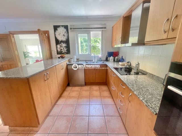 4 soverom Villa til salgs i Pedreguer med svømmebasseng garasje - € 570 000 (Ref: 8917346)