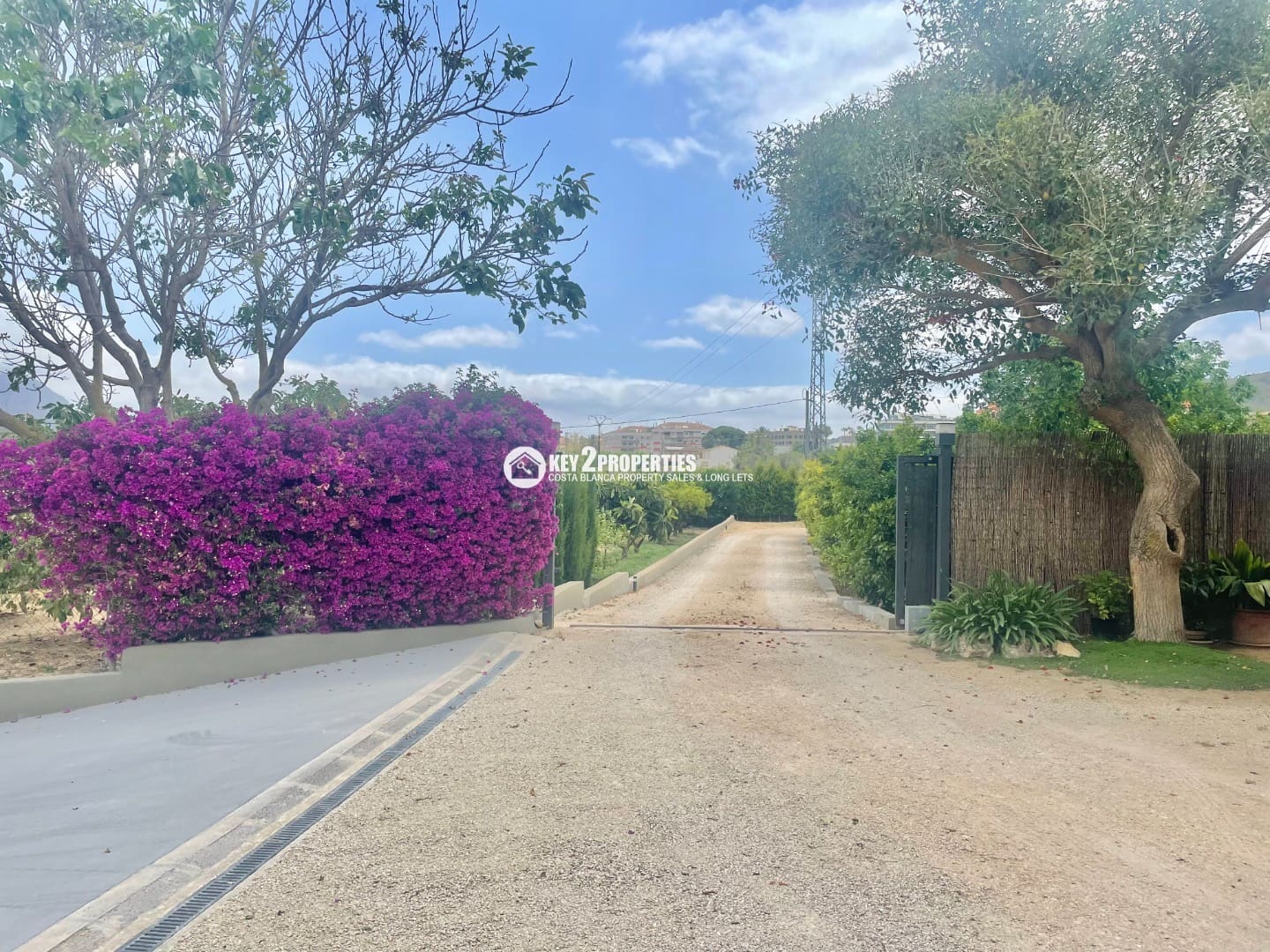 4 soverom Villa til salgs i Pedreguer med svømmebasseng garasje - € 570 000 (Ref: 8917346)