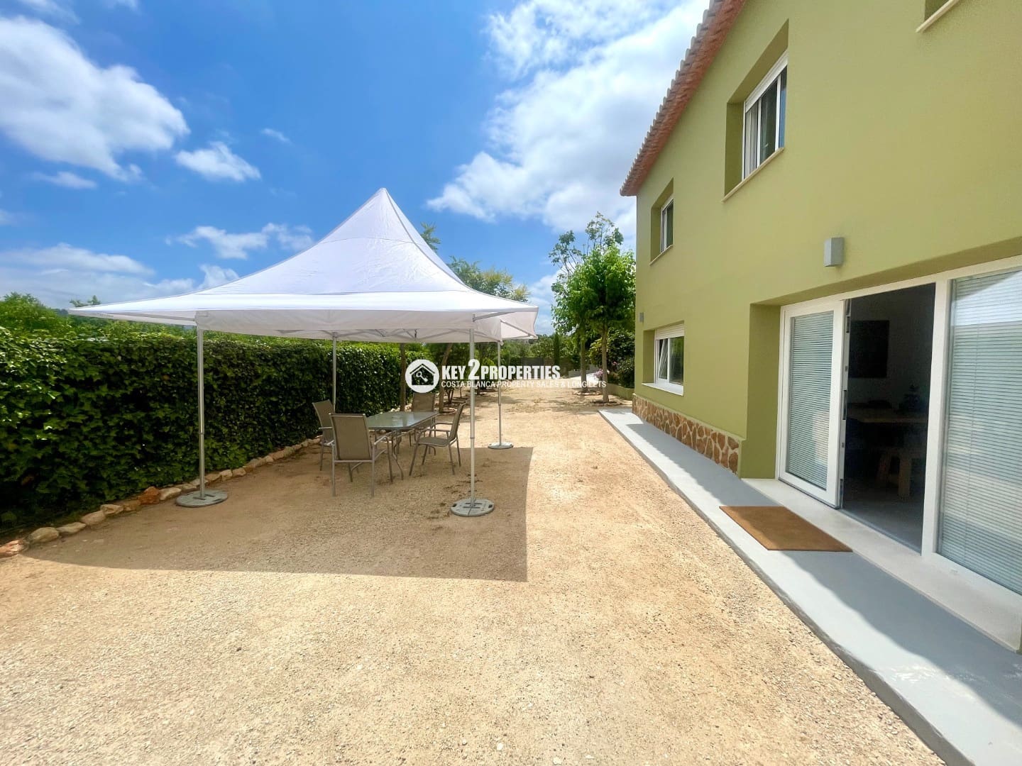 4 soverom Villa til salgs i Pedreguer med svømmebasseng garasje - € 570 000 (Ref: 8917346)