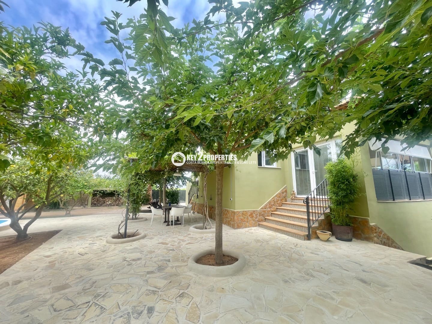 4 soverom Villa til salgs i Pedreguer med svømmebasseng garasje - € 570 000 (Ref: 8917346)