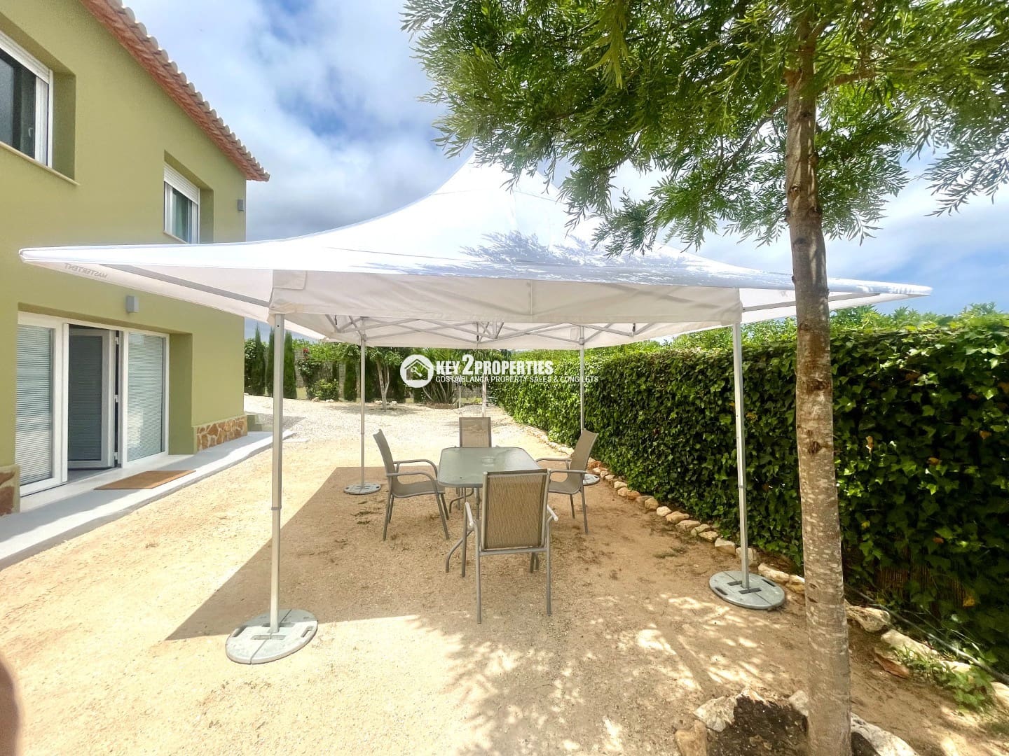 4 soverom Villa til salgs i Pedreguer med svømmebasseng garasje - € 570 000 (Ref: 8917346)