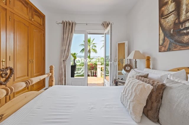 4 slaapkamer Villa te koop in Centro ciudad, Javea / Xàbia met zwembad garage - € 1.675.000 (Ref: 9048636)