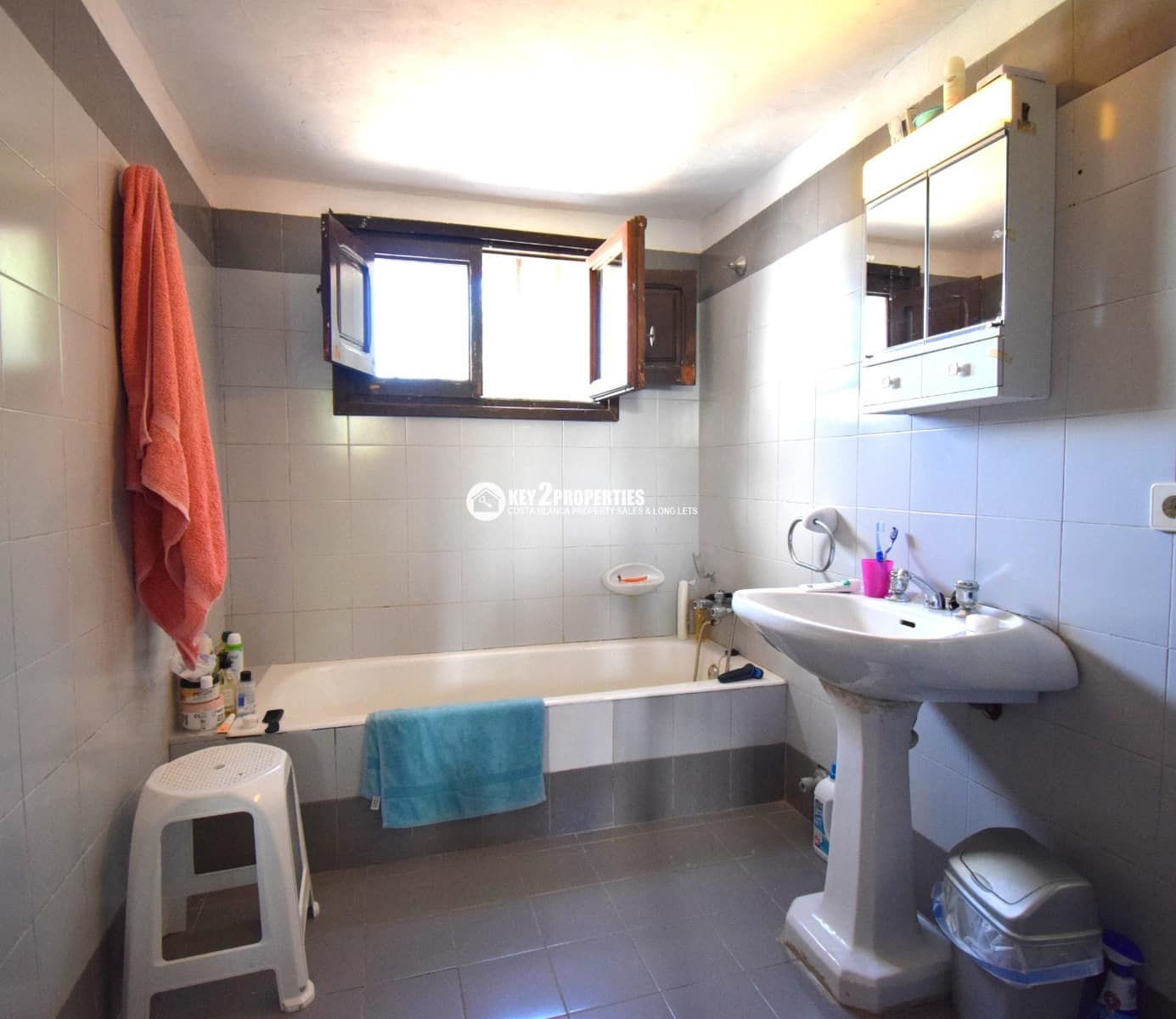 6 sypialnia Willa na sprzedaż w Javea / Xabia z basenem garażem - 1 250 000 € (Ref: 9360196)