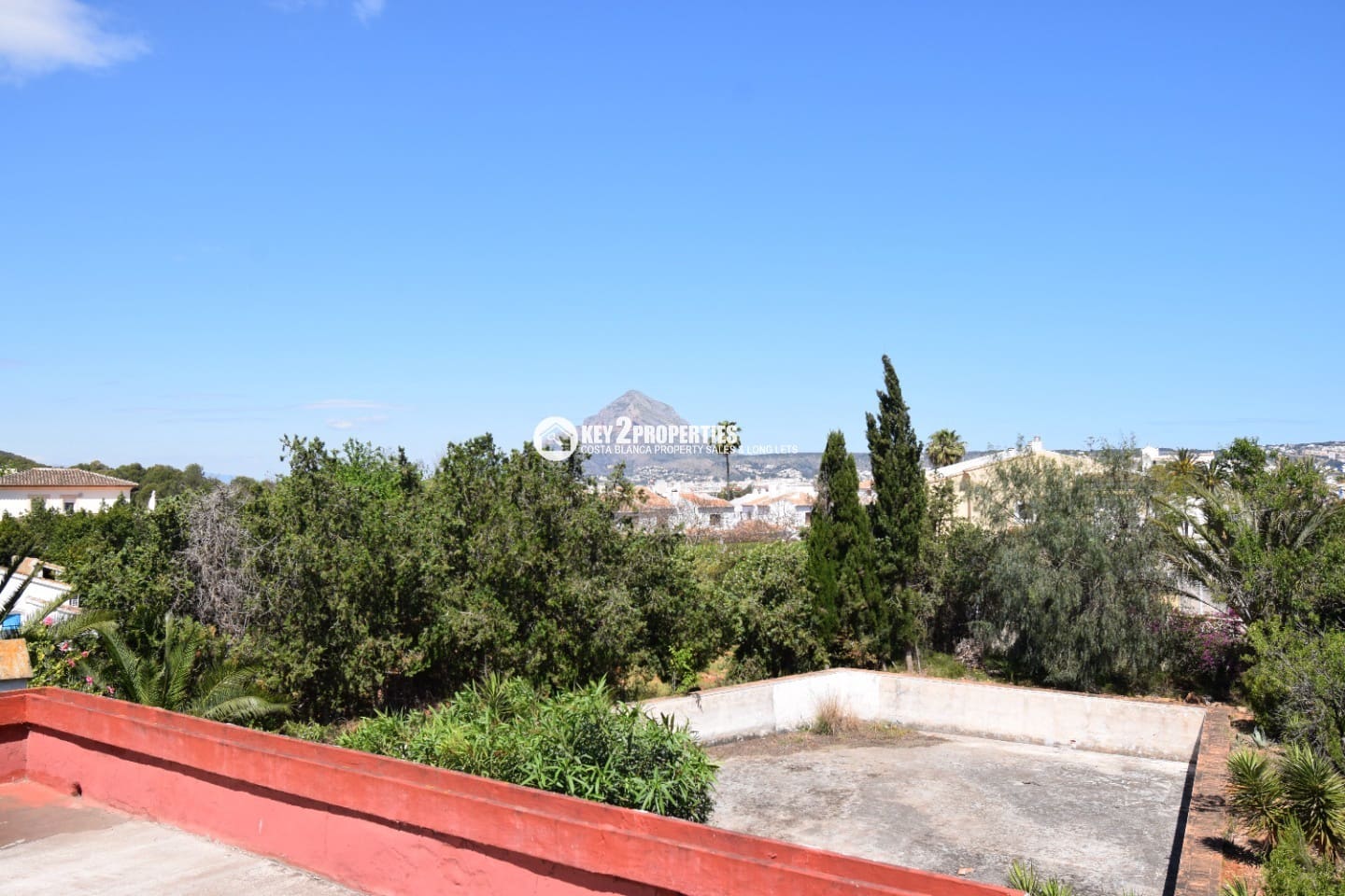 6 sypialnia Willa na sprzedaż w Javea / Xabia z basenem garażem - 1 250 000 € (Ref: 9360196)