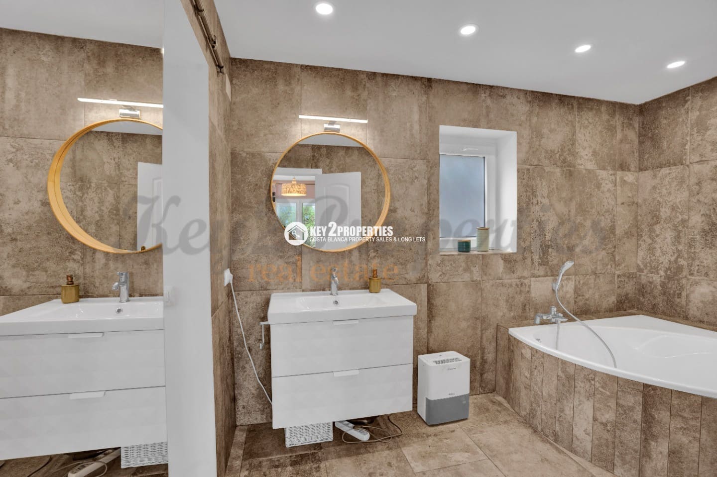 5 bedroom Villa for sale in Javea / Xabia with pool garage - € 995,000 (Ref: 9360203)