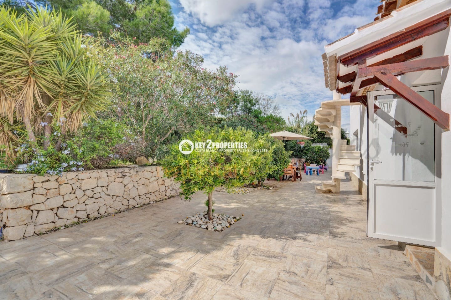 5 bedroom Villa for sale in Javea / Xabia with pool garage - € 995,000 (Ref: 9360203)