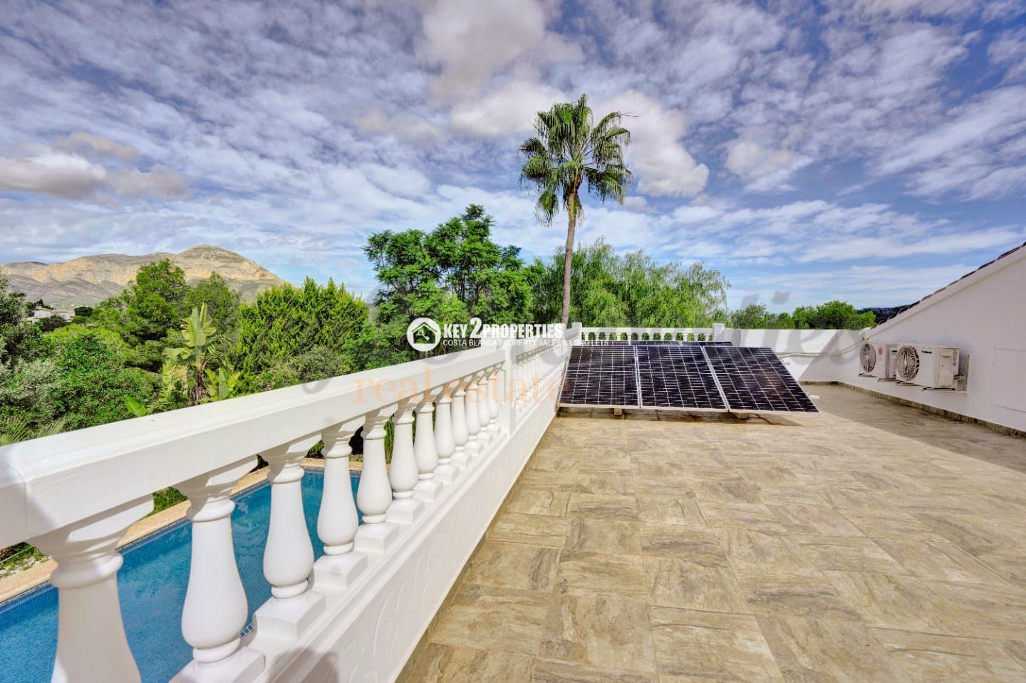 5 bedroom Villa for sale in Javea / Xabia with pool garage - € 995,000 (Ref: 9360203)