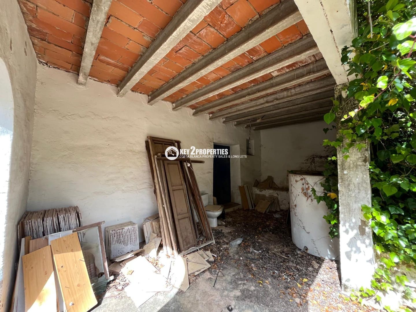 Ruína para venda em Gata de Gorgos - 140 000 € (Ref: 9362274)