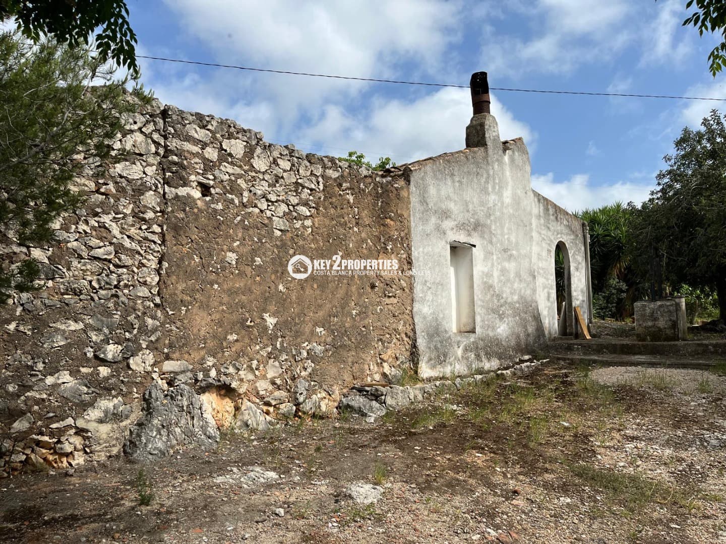 Ruína para venda em Gata de Gorgos - 140 000 € (Ref: 9362274)