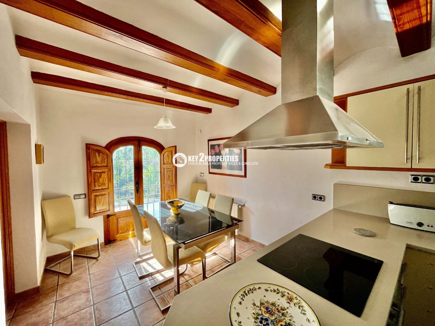 3 bedroom Villa for rent in Javea / Xabia with pool garage - € 2,500 (Ref: 9382515)