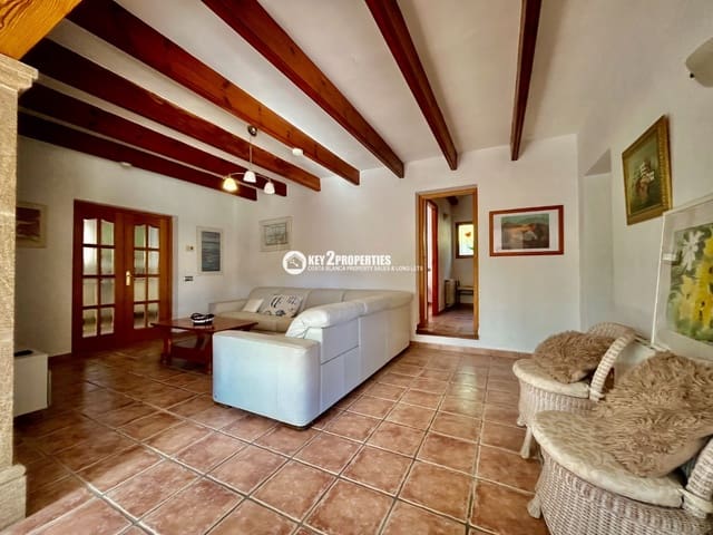 3 bedroom Villa for rent in Centro ciudad, Javea / Xàbia with pool garage - € 2,500 (Ref: 9382515)