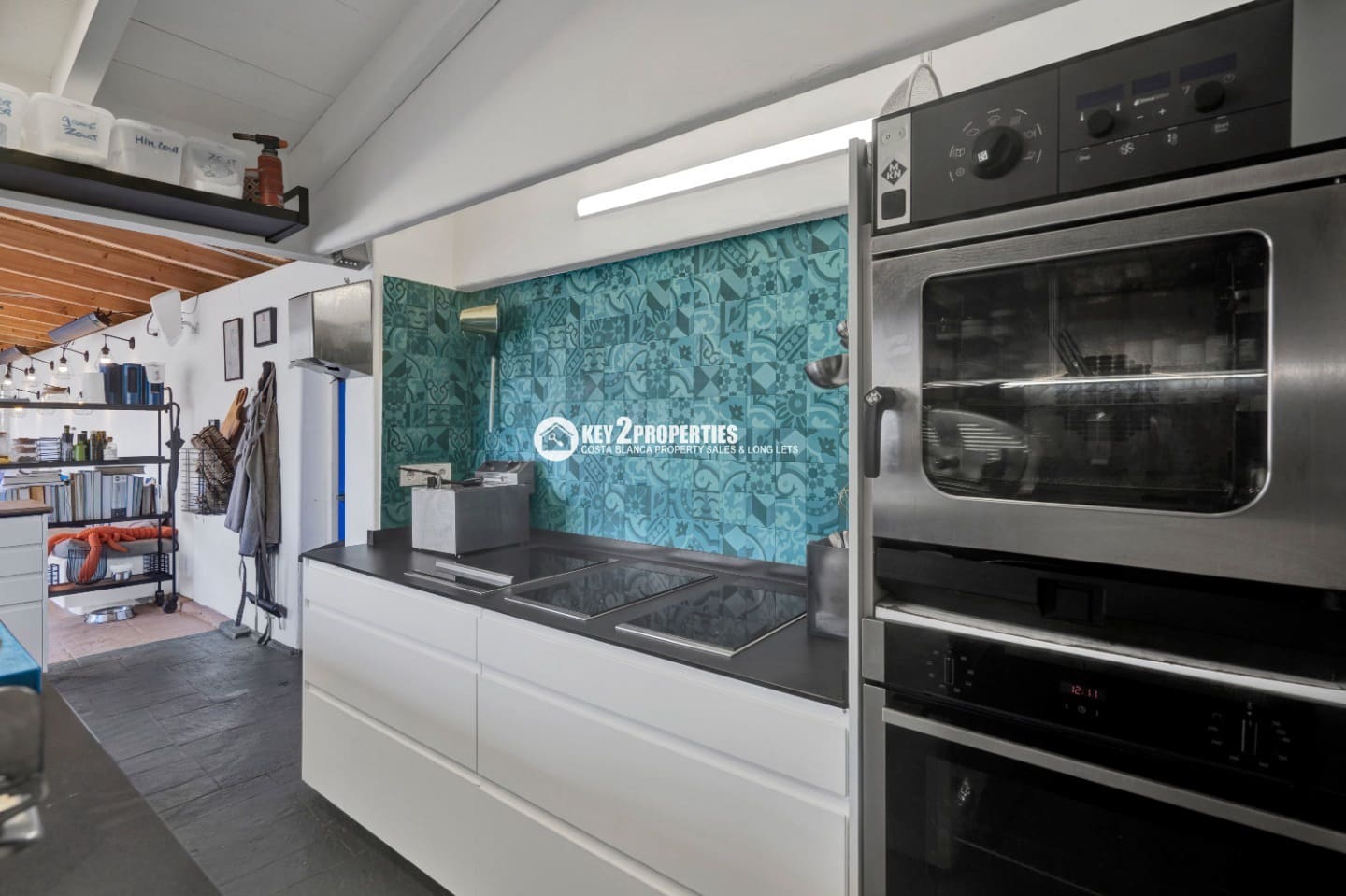 5 bedroom Villa for sale in Javea / Xabia with pool garage - € 2,350,000 (Ref: 9385378)