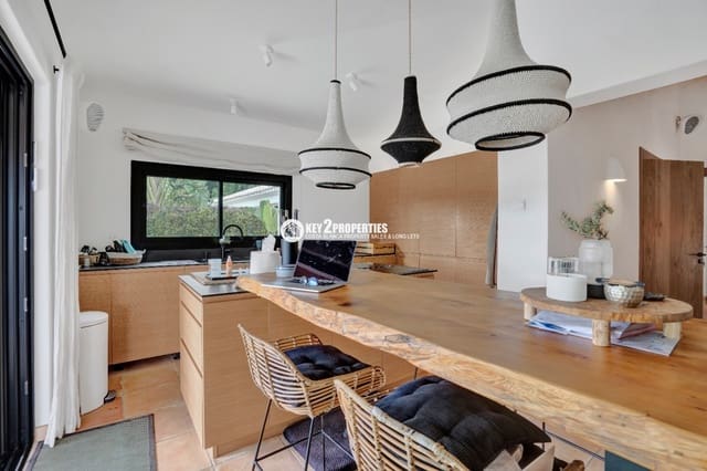 5 quarto Moradia para venda em Centro ciudad, Javea / Xàbia com piscina garagem - 2 350 000 € (Ref: 9385378)