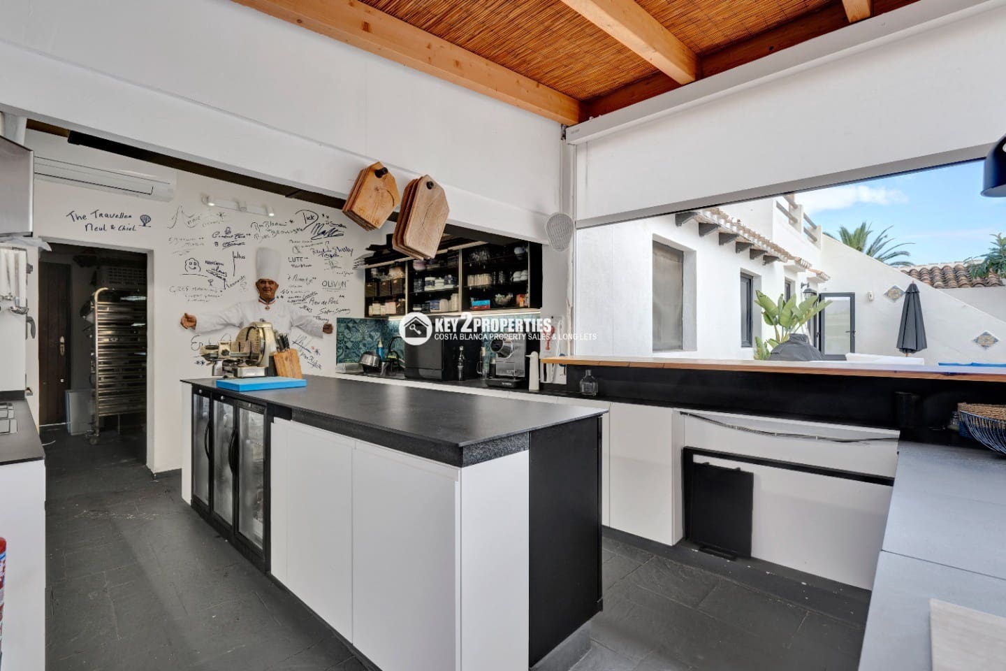 5 bedroom Villa for sale in Javea / Xabia with pool garage - € 2,350,000 (Ref: 9385378)