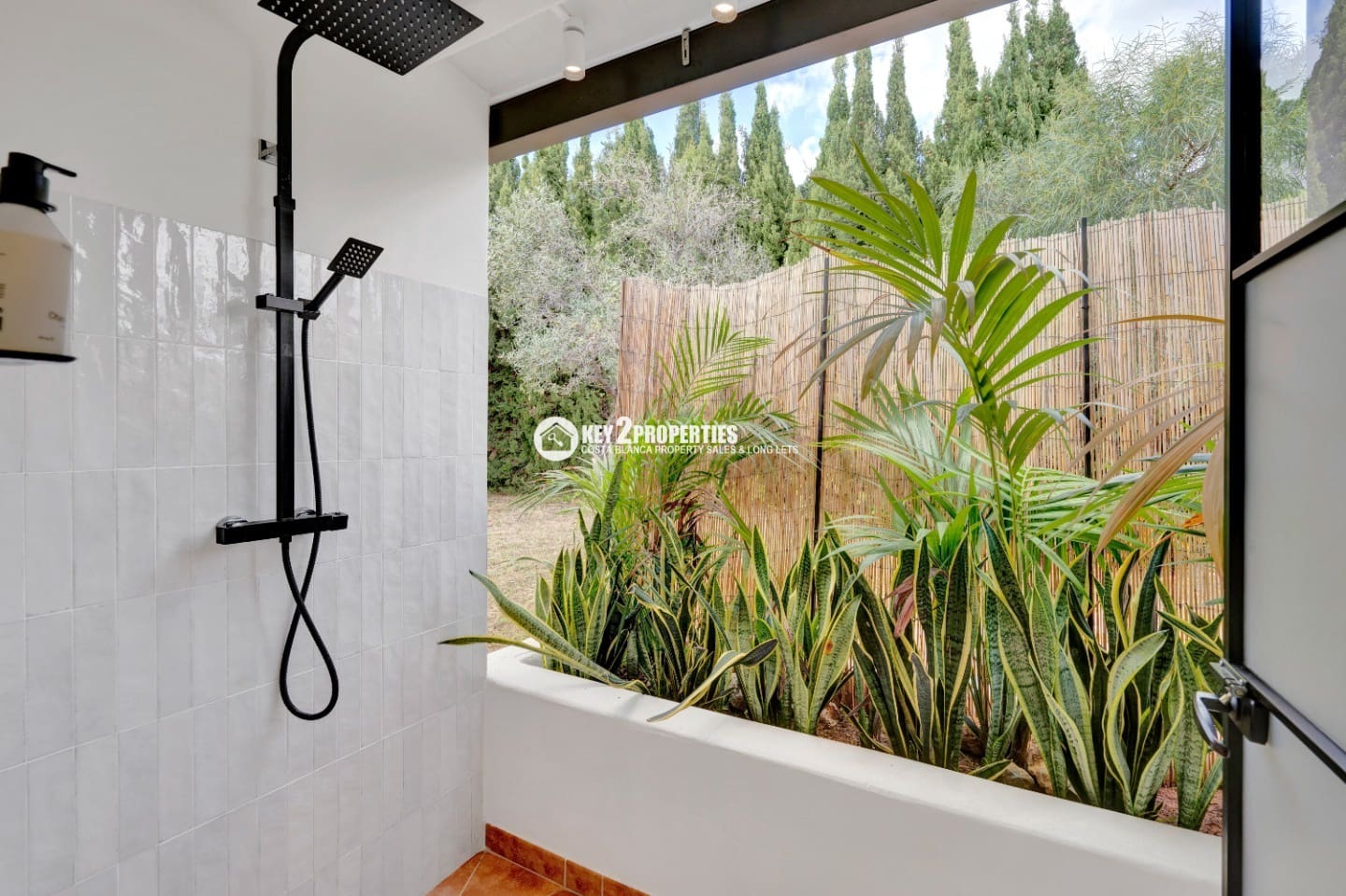 5 bedroom Villa for sale in Javea / Xabia with pool garage - € 2,350,000 (Ref: 9385378)