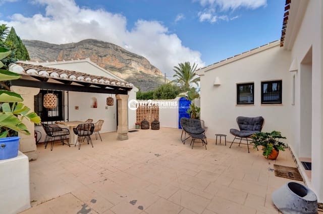 5 quarto Moradia para venda em Centro ciudad, Javea / Xàbia com piscina garagem - 2 350 000 € (Ref: 9385378)